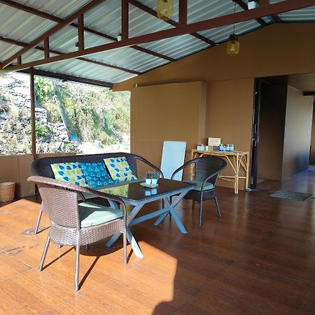 Cafe Buransh Villa Sari Екстериор снимка