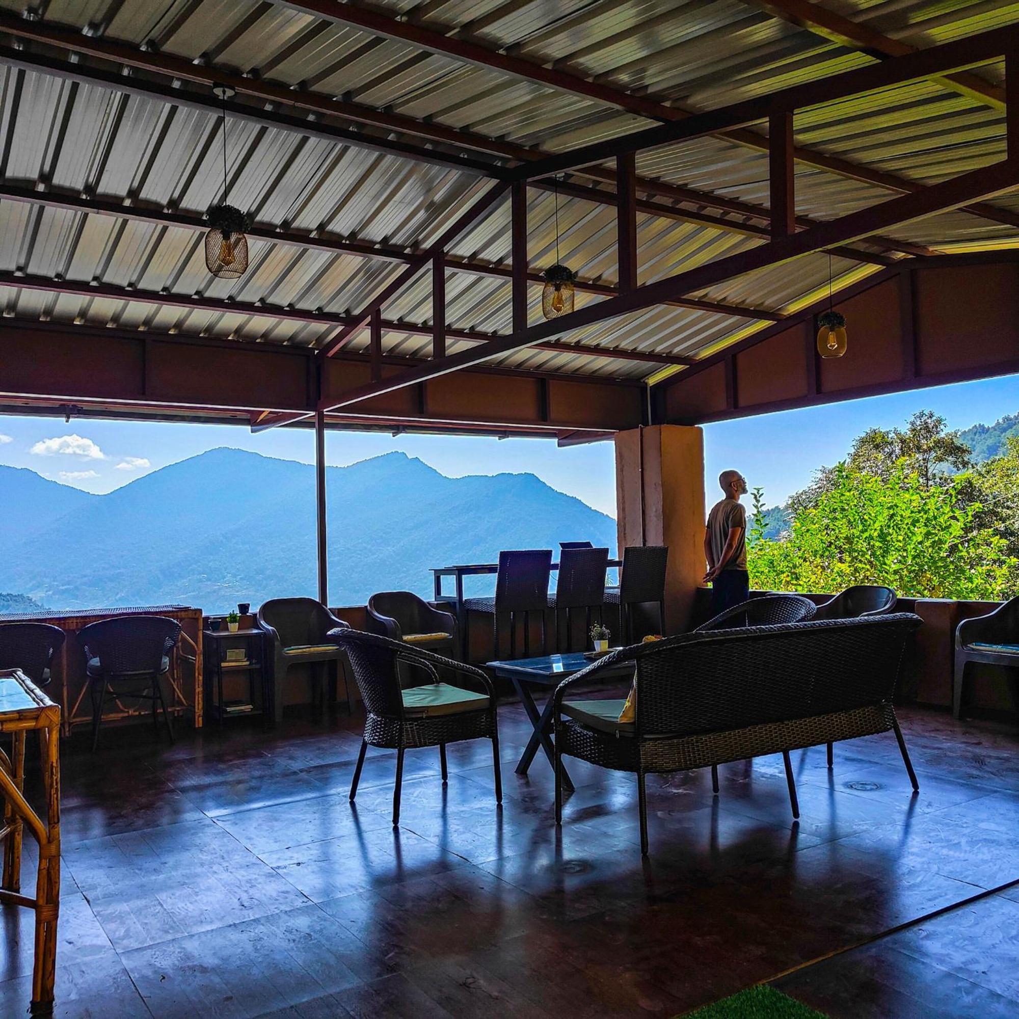 Cafe Buransh Villa Sari Екстериор снимка