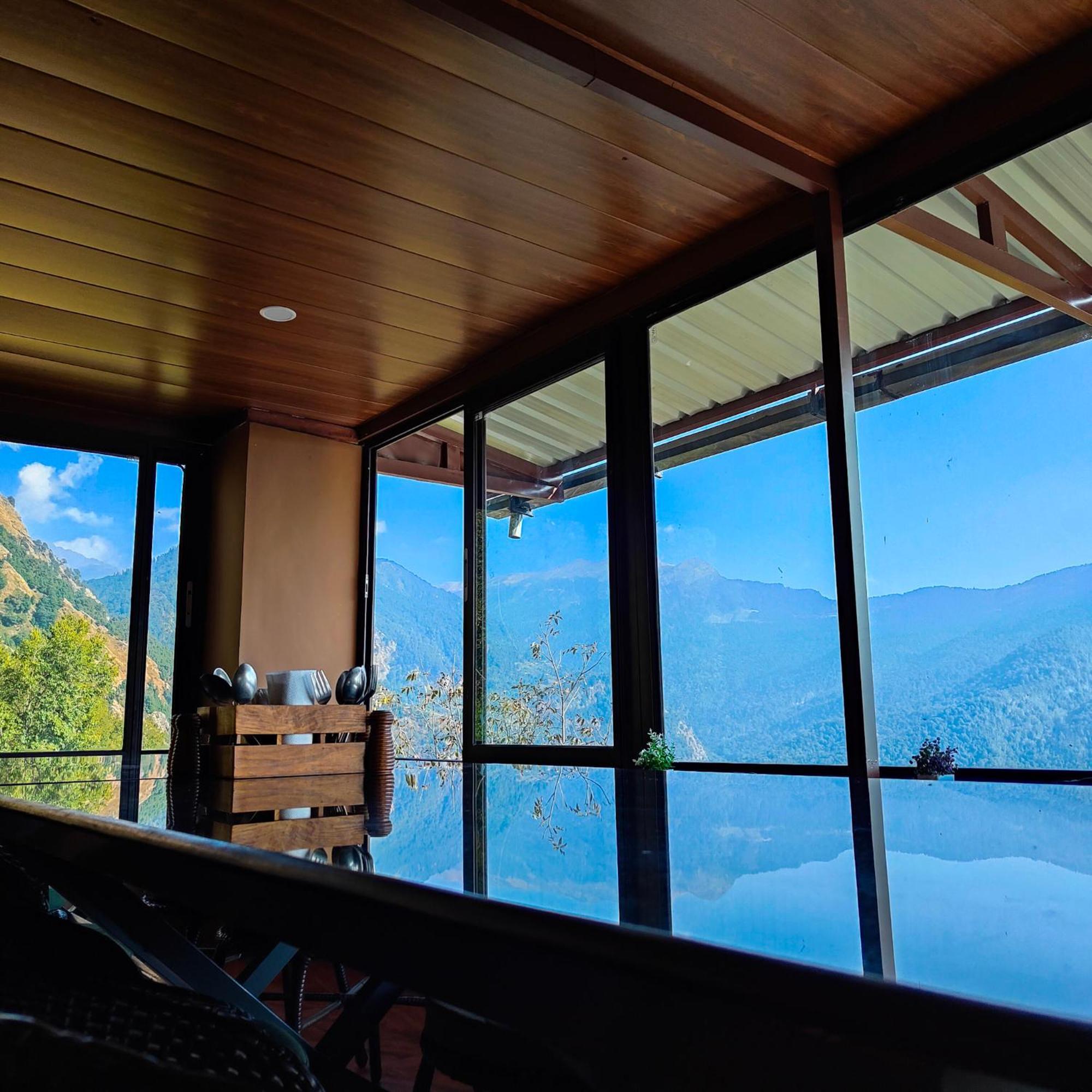 Cafe Buransh Villa Sari Екстериор снимка