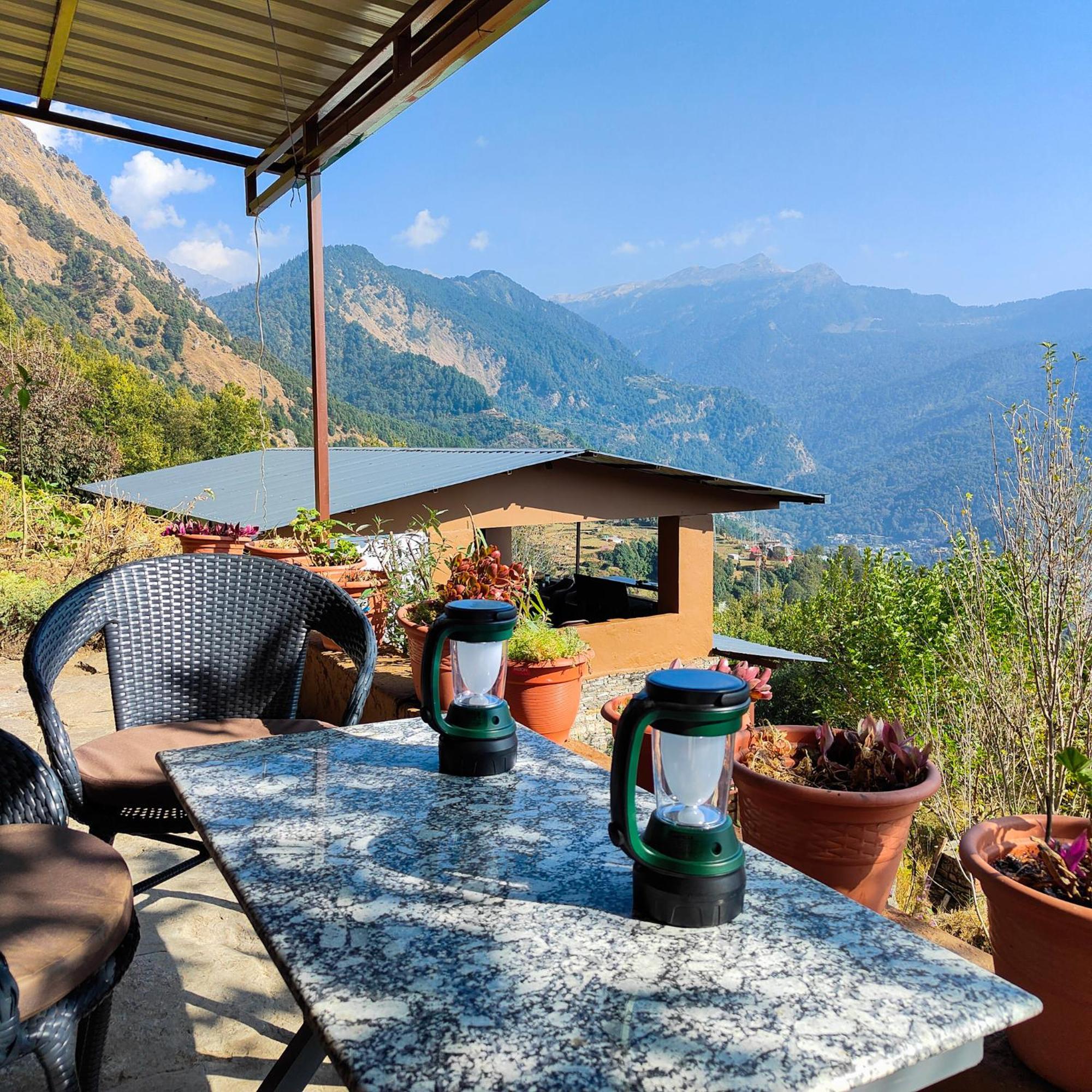 Cafe Buransh Villa Sari Екстериор снимка