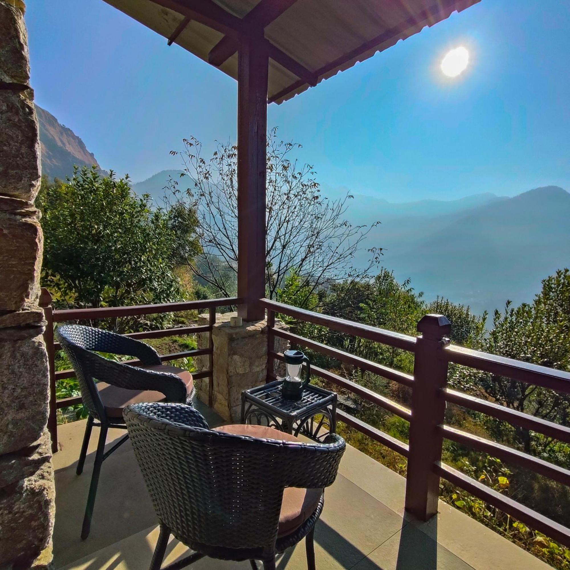 Cafe Buransh Villa Sari Екстериор снимка